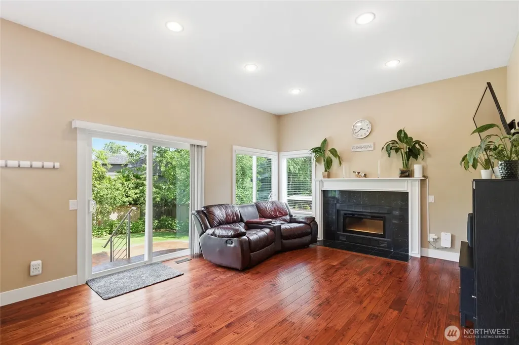 10927 NE 157th Street Bothell WA 98011