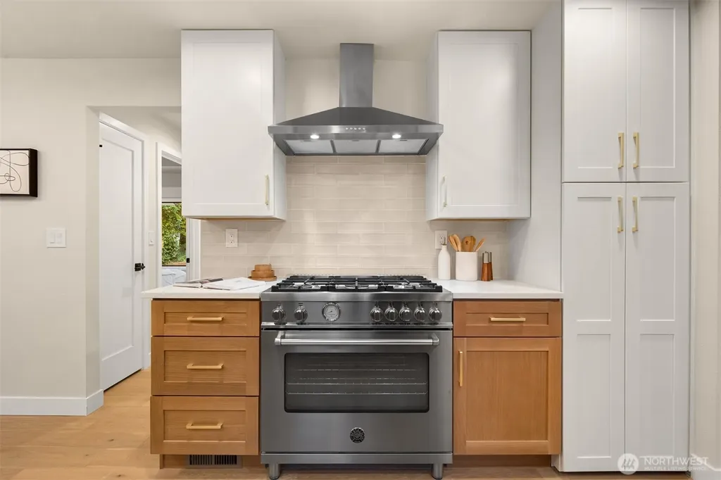 13400 SE 56th Place Bellevue WA 98006