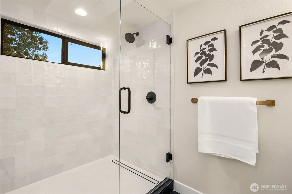 13400 SE 56th Place Bellevue WA 98006