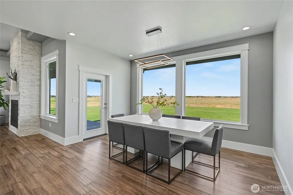7379 Lake Vista Dr NE Moses Lake WA 98837