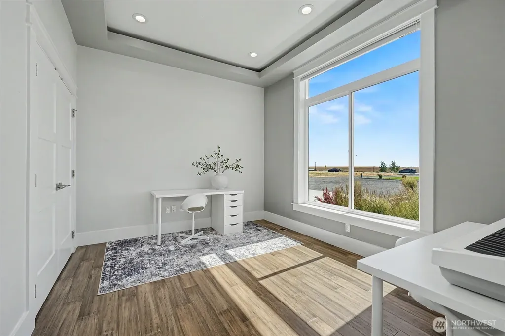 7379 Lake Vista Dr NE Moses Lake WA 98837