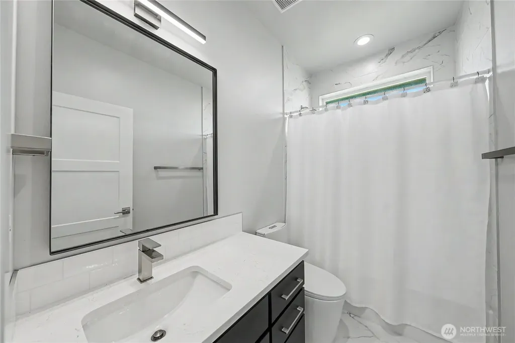 7379 Lake Vista Dr NE Moses Lake WA 98837
