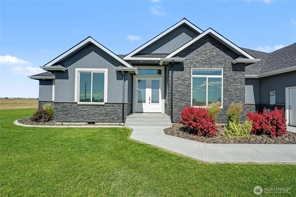 7379 Lake Vista Dr NE Moses Lake WA 98837