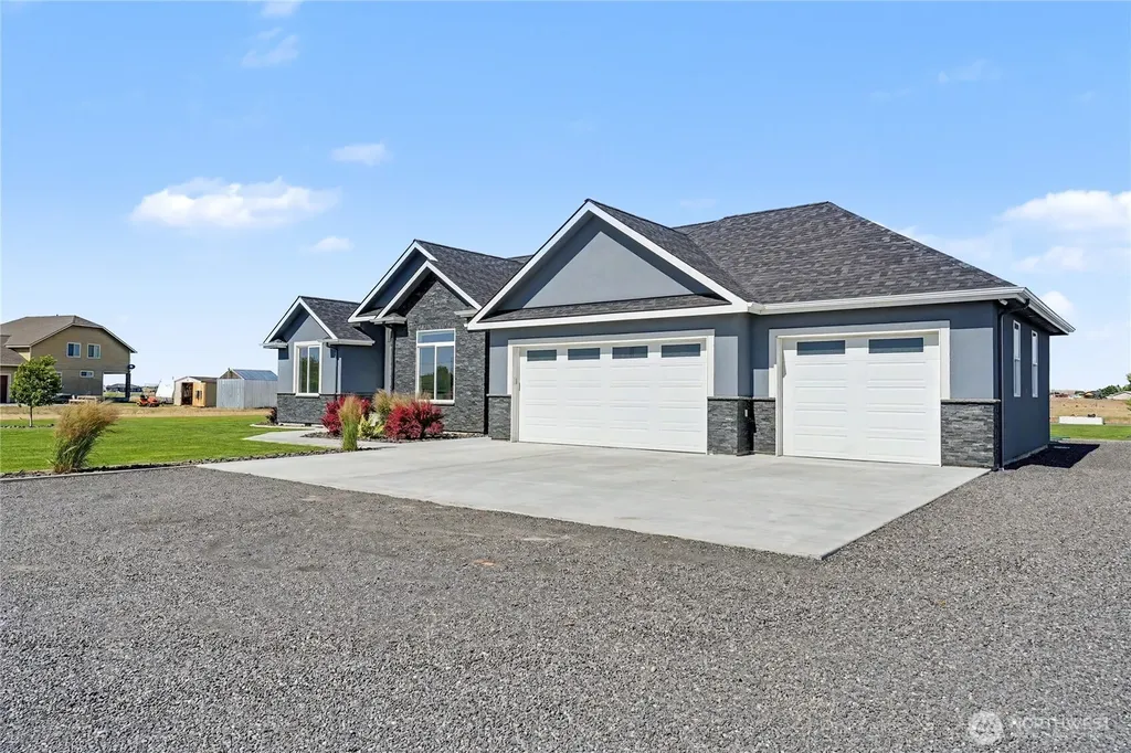 7379 Lake Vista Dr NE Moses Lake WA 98837