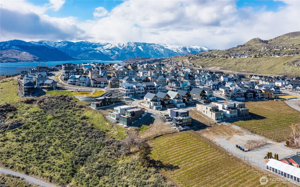 1325 Dragonfly Court Chelan WA 98816
