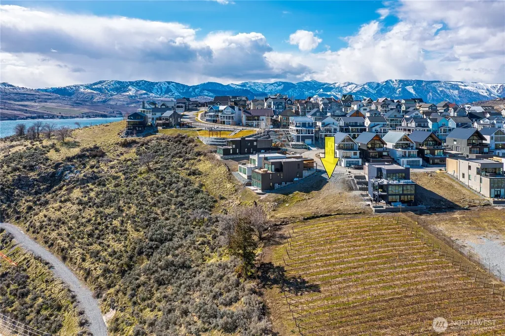 1325 Dragonfly Court Chelan WA 98816