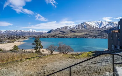 1325 Dragonfly Court Chelan WA 98816