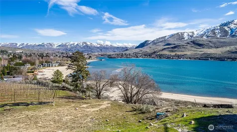 1325 Dragonfly Court Chelan WA 98816