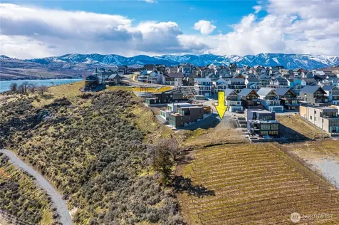 1325 Dragonfly Court Chelan WA 98816