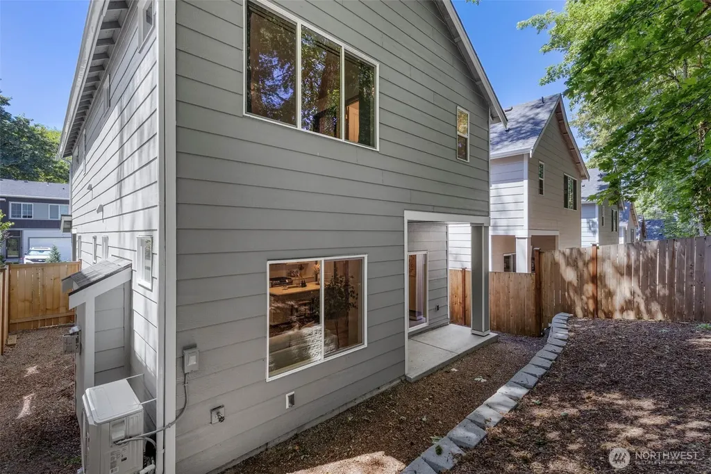 9516 Fairhaven Circle NE Bremerton WA 98311