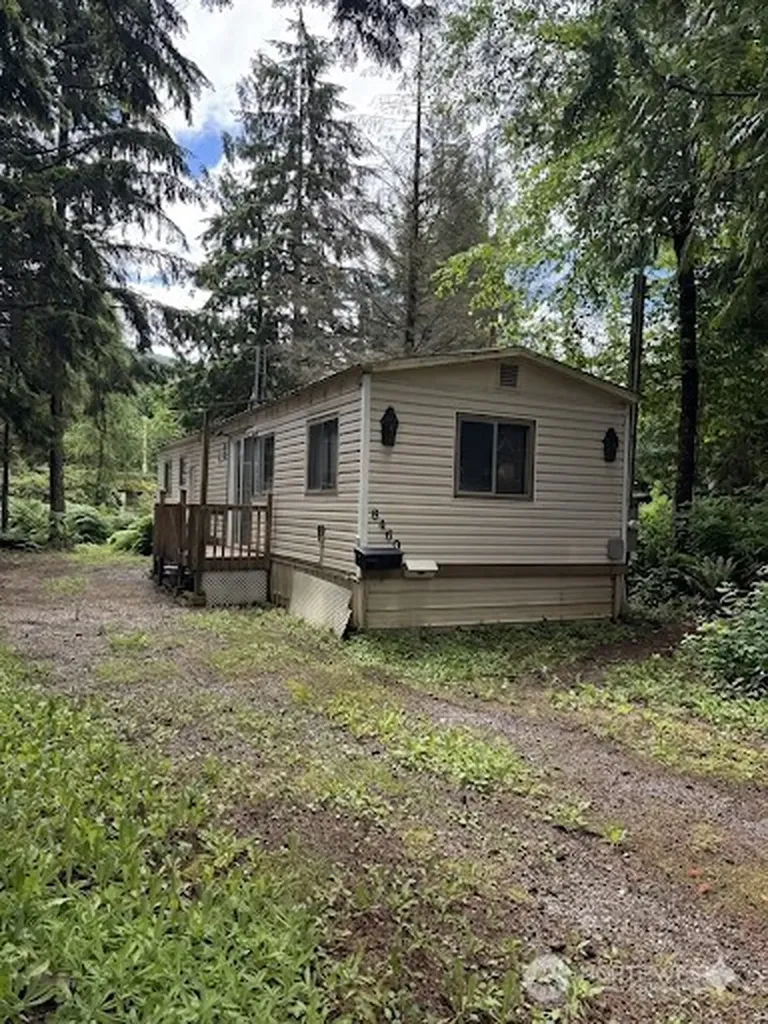 8460 Cimarron Way Maple Falls WA 98266