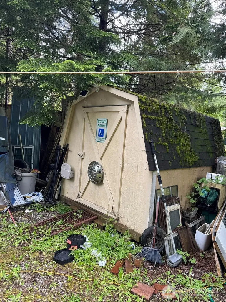 8460 Cimarron Way Maple Falls WA 98266