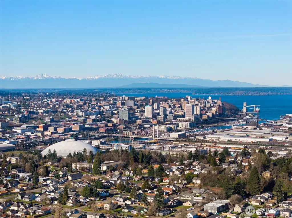 1403 E Lennox Tacoma WA 98404