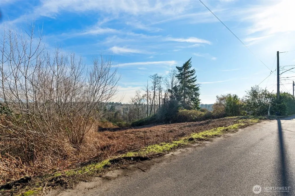 1403 E Lennox Tacoma WA 98404