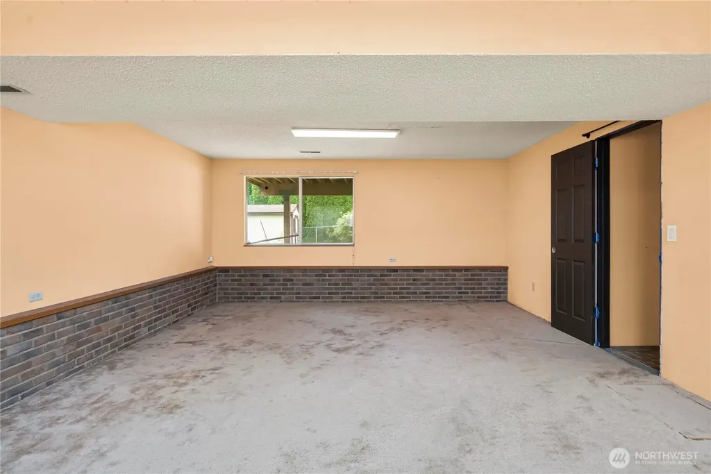12029 SE 210th Street Kent WA 98031