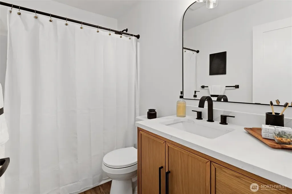 39845 SE Spruce Street Snoqualmie WA 98065