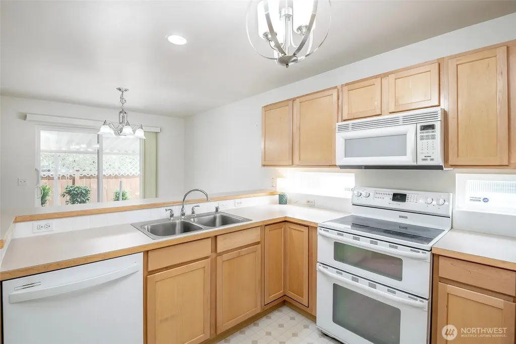 11809 5th Avenue Ct E Tacoma WA 98445
