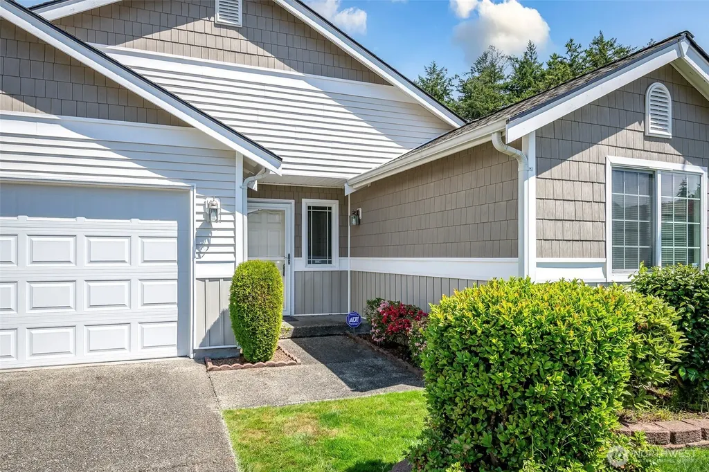 11809 5th Avenue Ct E Tacoma WA 98445