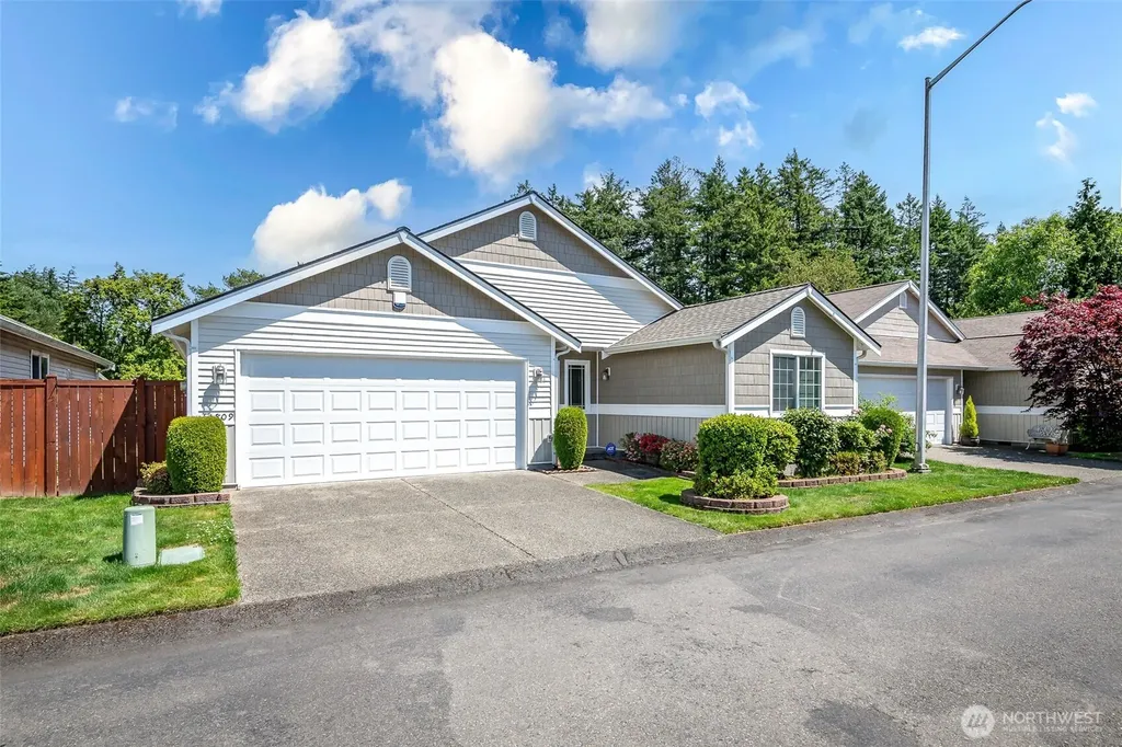 11809 5th Avenue Ct E Tacoma WA 98445