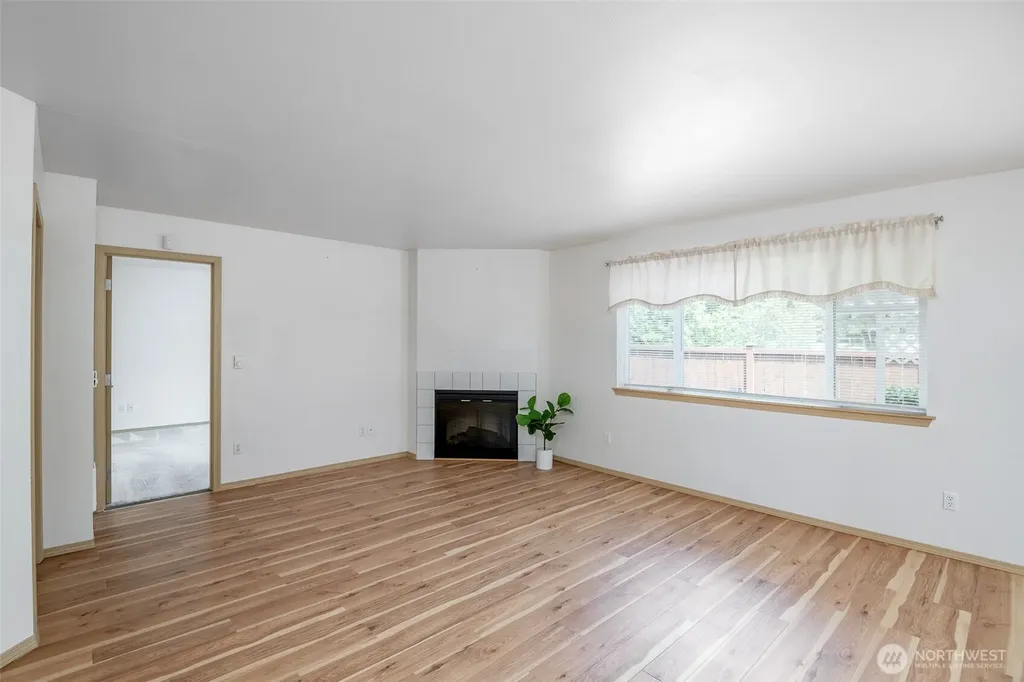 11809 5th Avenue Ct E Tacoma WA 98445