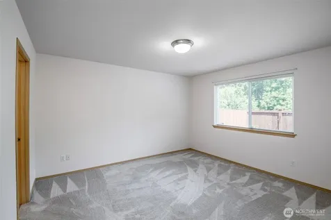 11809 5th Avenue Ct E Tacoma WA 98445