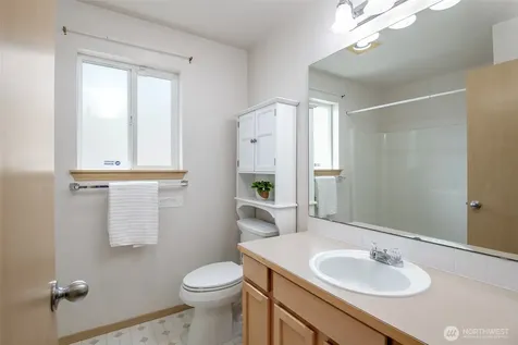 11809 5th Avenue Ct E Tacoma WA 98445