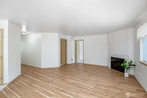 11809 5th Avenue Ct E Tacoma WA 98445
