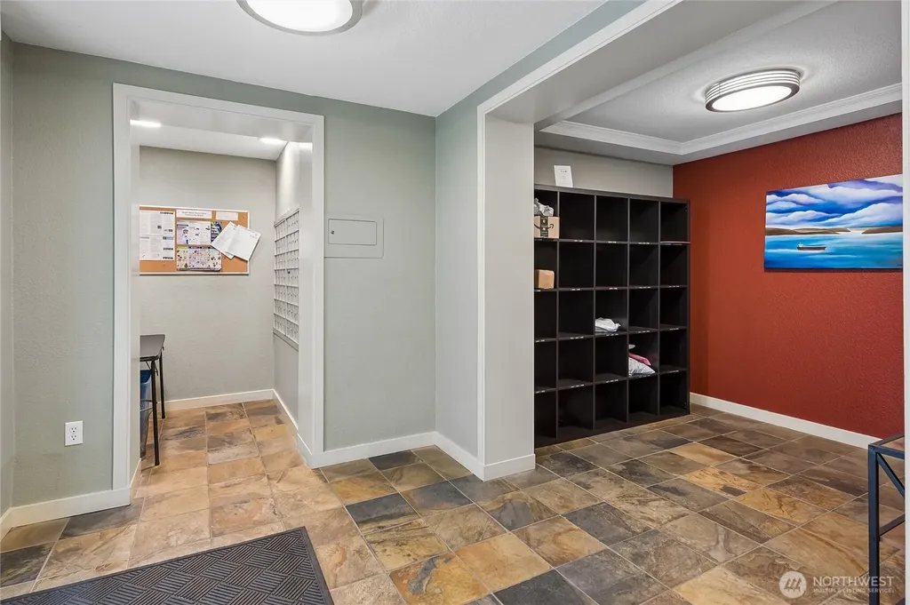2244 13th Avenue W Seattle WA 98119