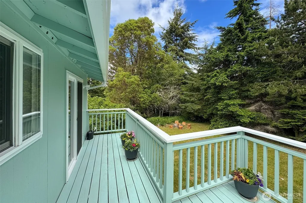 71 Whispering Firs Road Port Angeles WA 98363