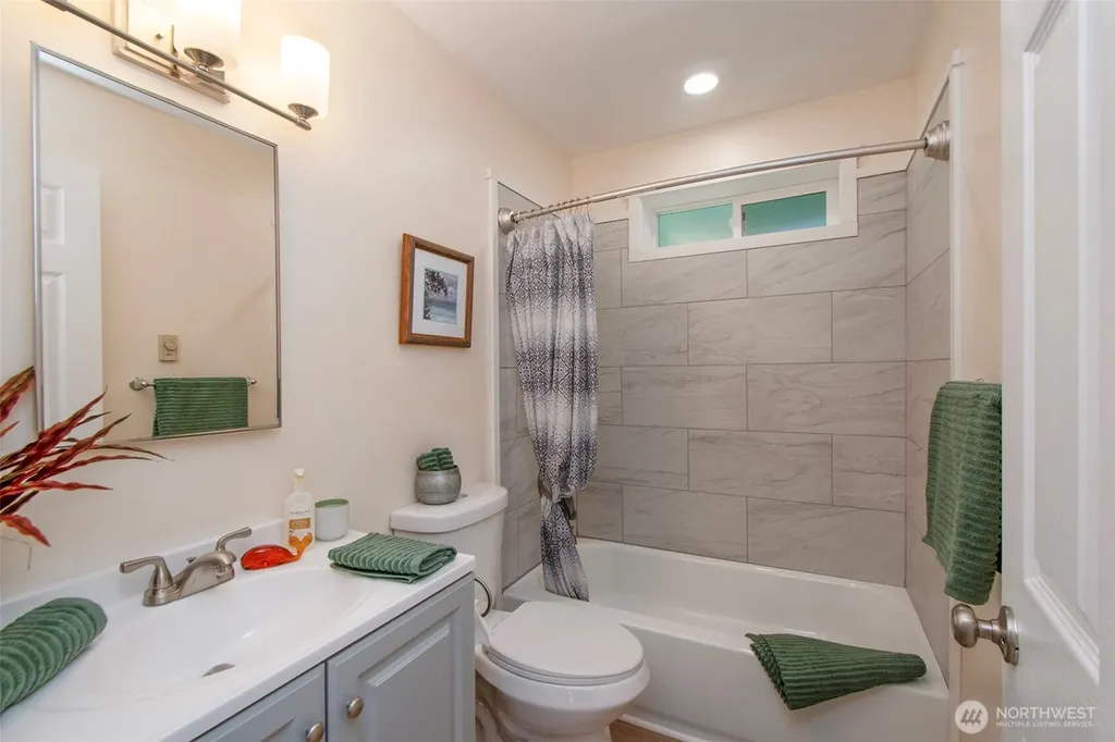 71 Whispering Firs Road Port Angeles WA 98363