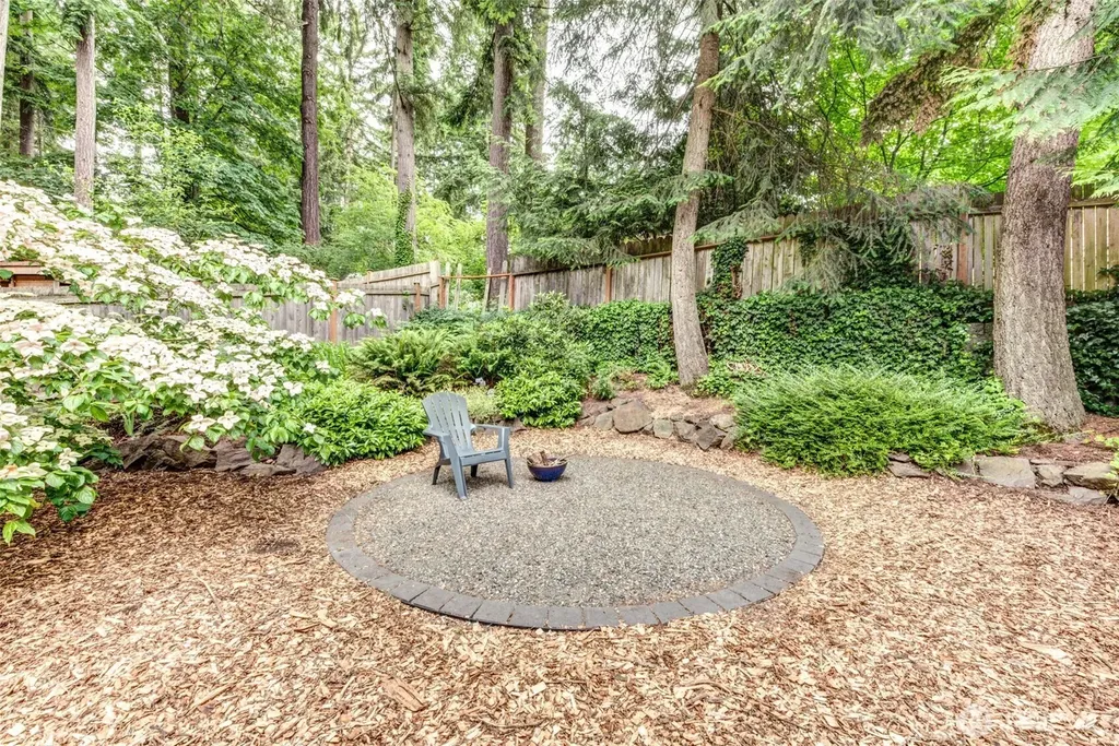12826 NE 184th Court Bothell WA 98011