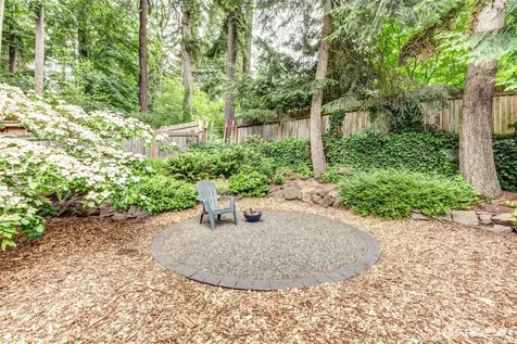 12826 NE 184th Court Bothell WA 98011