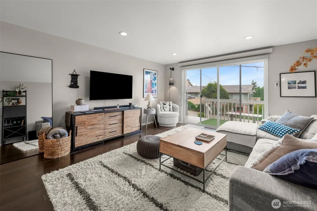 716 W Argand Street Seatac WA 98119