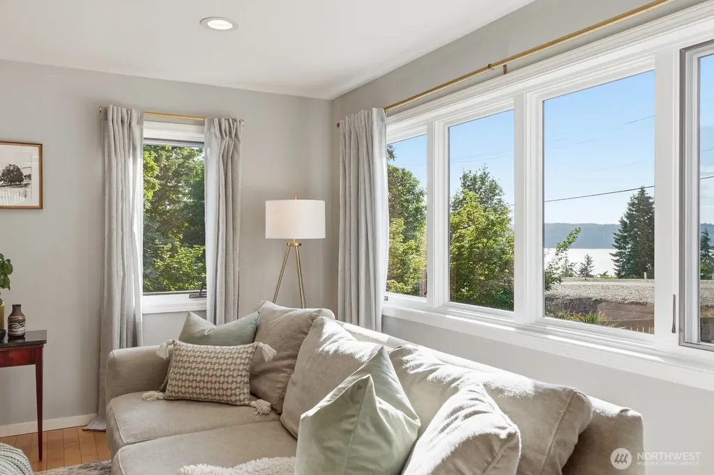 1113 Goat Trail Road Mukilteo WA 98275
