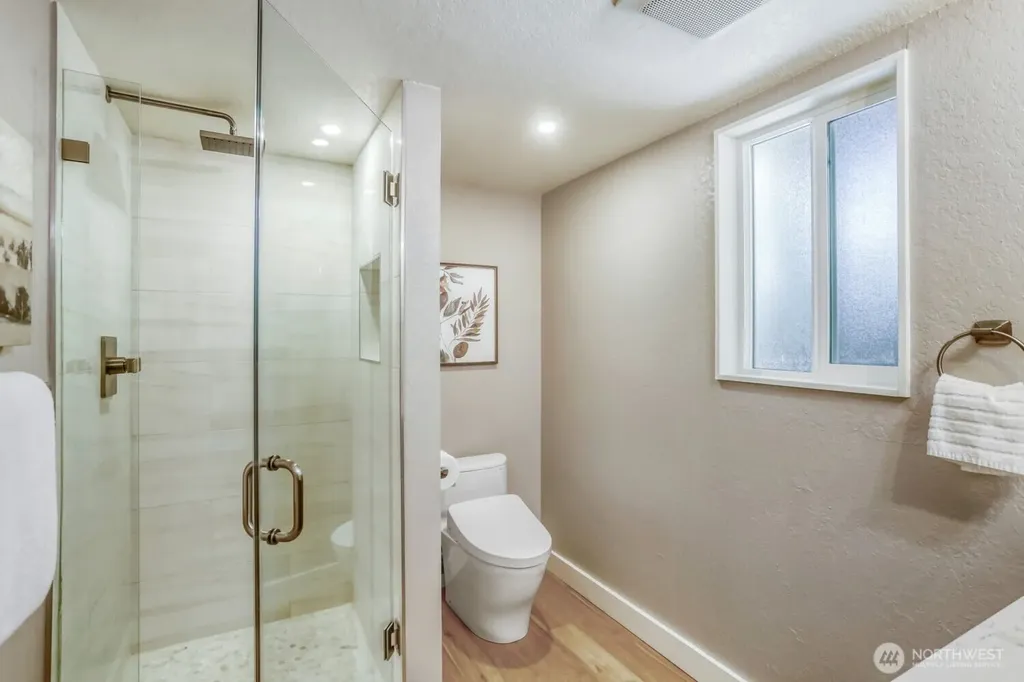 15301 SE 48th Drive Bellevue WA 98006