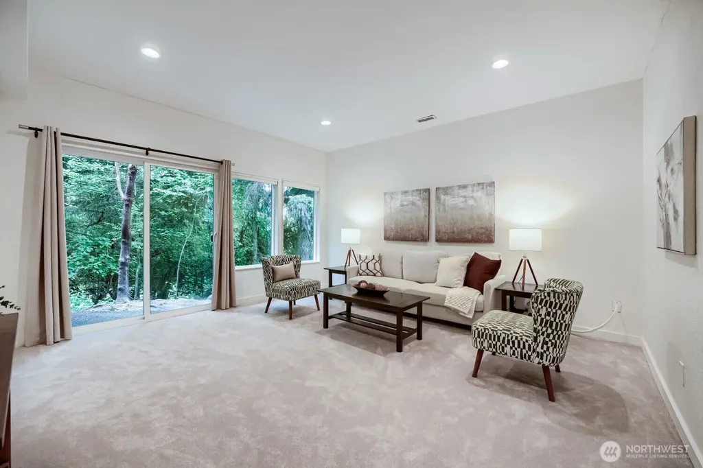 15301 SE 48th Drive Bellevue WA 98006
