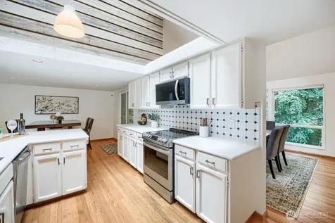 15301 SE 48th Drive Bellevue WA 98006