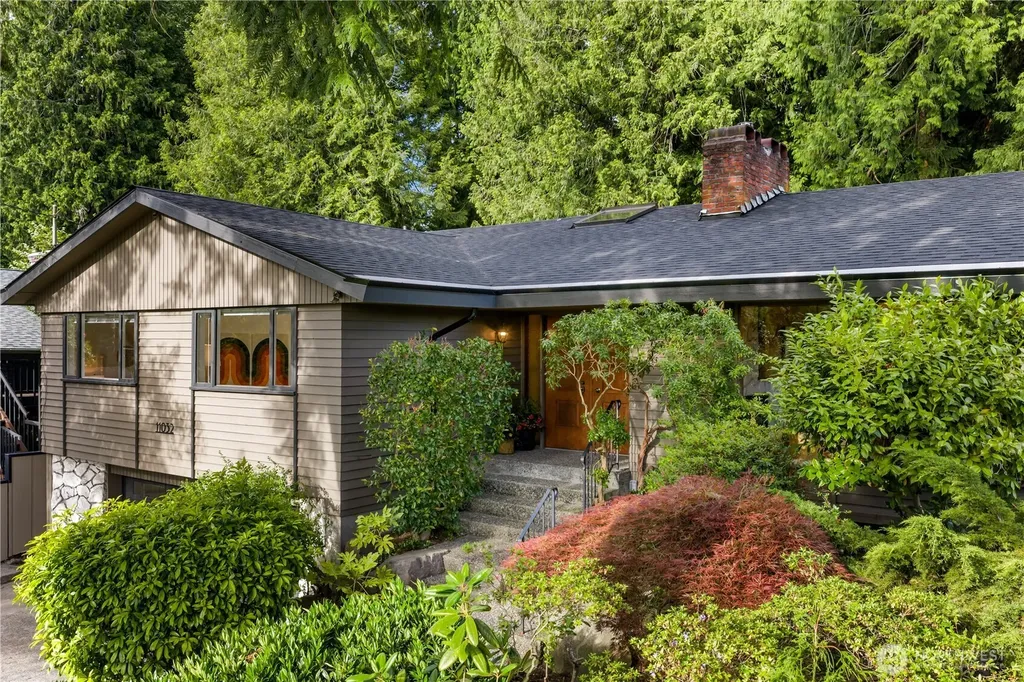 11032 39th Avenue NE Seattle WA 98125
