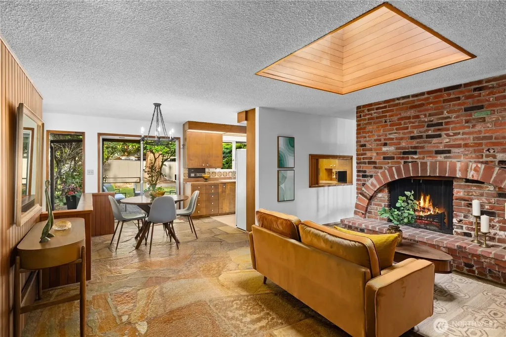 11032 39th Avenue NE Seattle WA 98125