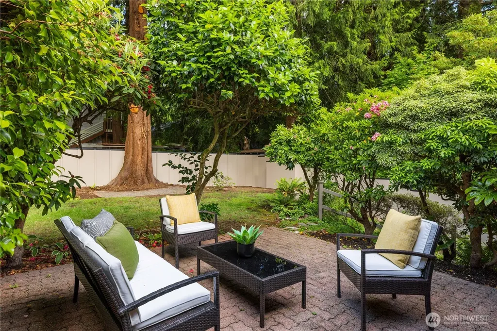 11032 39th Avenue NE Seattle WA 98125