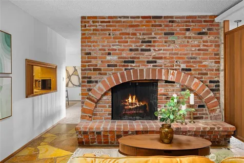 11032 39th Avenue NE Seattle WA 98125