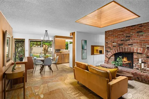 11032 39th Avenue NE Seattle WA 98125