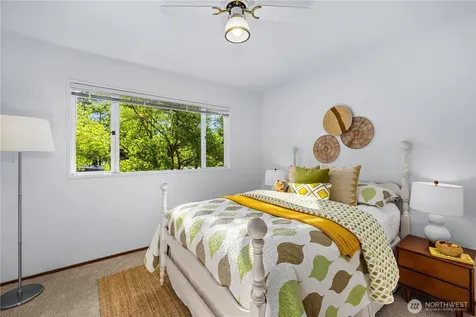 11032 39th Avenue NE Seattle WA 98125