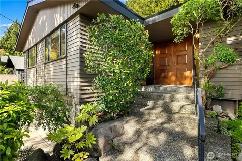 11032 39th Avenue NE Seattle WA 98125
