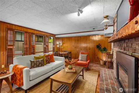 11032 39th Avenue NE Seattle WA 98125