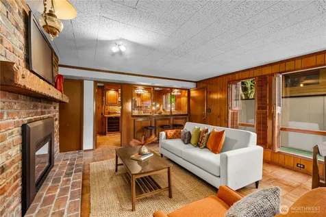11032 39th Avenue NE Seattle WA 98125