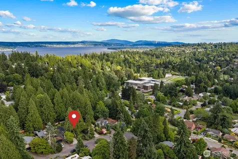 11032 39th Avenue NE Seattle WA 98125