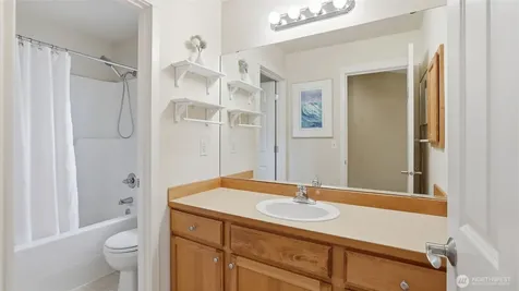 16820 166th Place SE Renton WA 98058