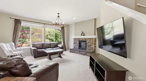 16820 166th Place SE Renton WA 98058