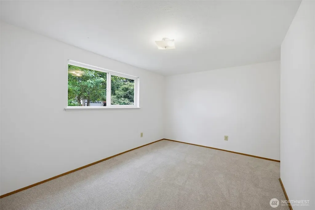 12607 136th Street E Puyallup WA 98374